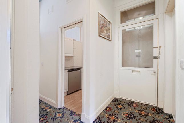 Flat 1, 252, High Street, South Ayrshire photo 2