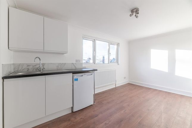 Flat 4, 79, Pearl Road, Walthamstow photo 3