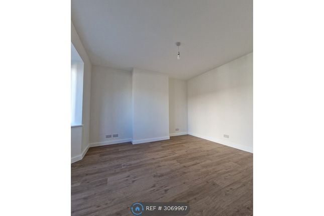 Myrtle Crescent, Lancing photo 3