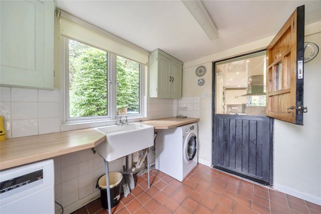 Lowfields Cottage,, Hartley Wintney, Hampshire photo 4