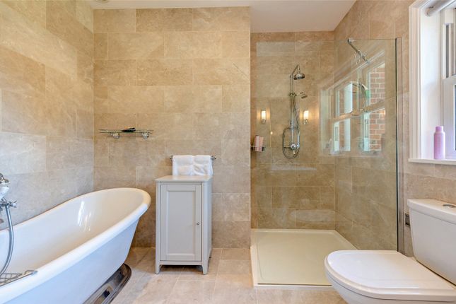 En Suite Bathroom