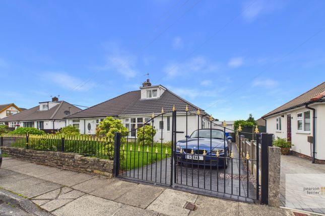 3-bed house on 17, Pennine Close, Bury, £250,000