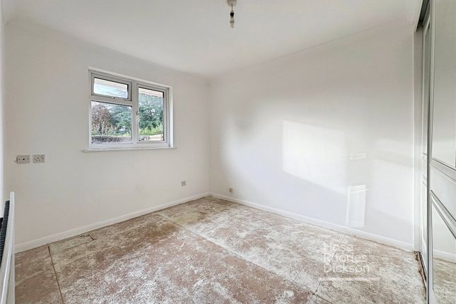 3, Oaklands Close, Isle of Wight photo 4