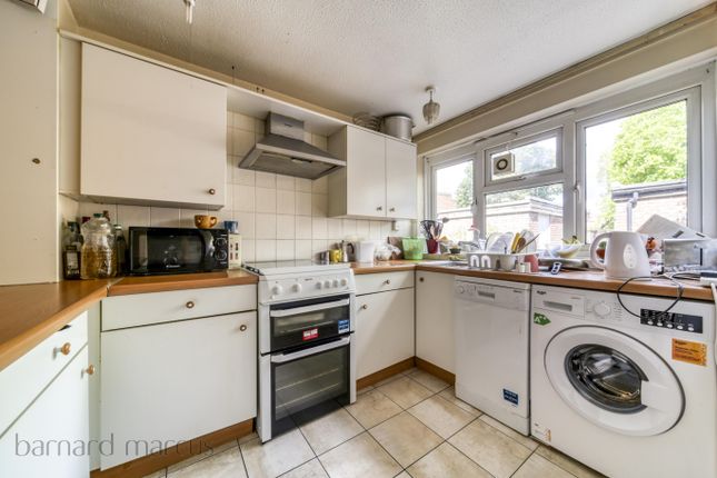 Thumbnail Property to rent in Goodman Crescent, London