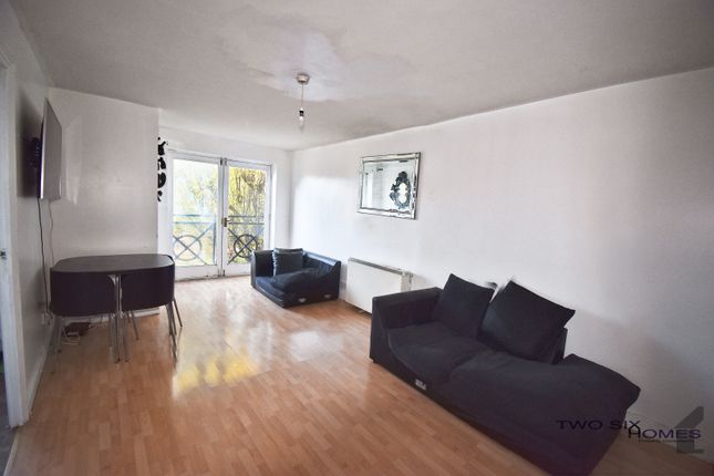 Flat for sale in Colgate Place, Enfield