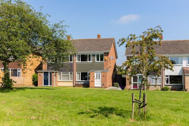 Thumbnail Semi-detached house for sale in Longfellow Drive, Abingdon