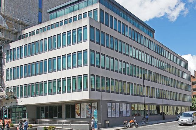 Office to let in Cumberland House, 15-17 Cumberland Place, Southampton, Hampshire