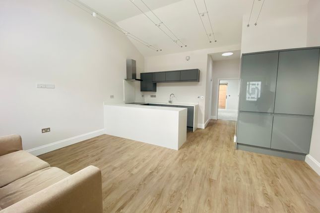 1-bed house on 16, Enfield, £1,700/mo