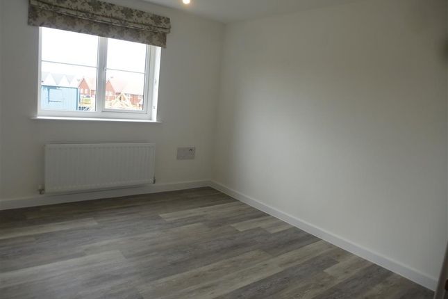 Flat 1, 57, William Morris Way, SWINDON photo 5