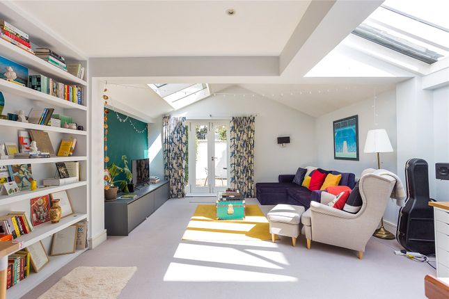 Thumbnail Flat for sale in Linver Road, London