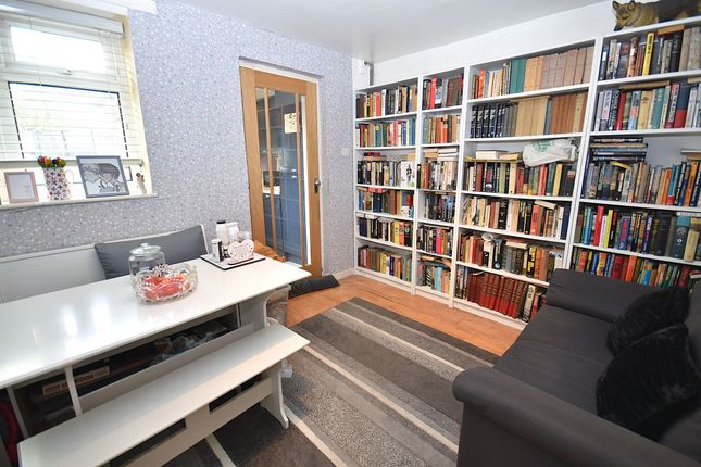 14, Alton Drive, Macclesfield, SK10 photo 4