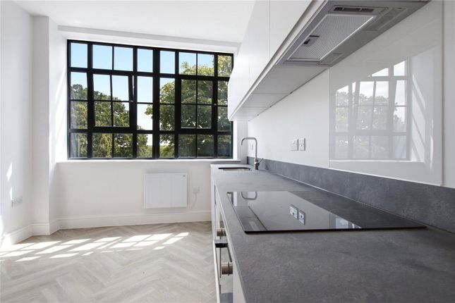 Flat 4, 115A, Brunswick Park Road, London photo 2