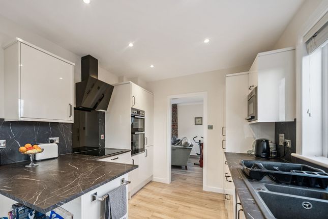 6 Melloch Crescent, Tillicoultry photo 5