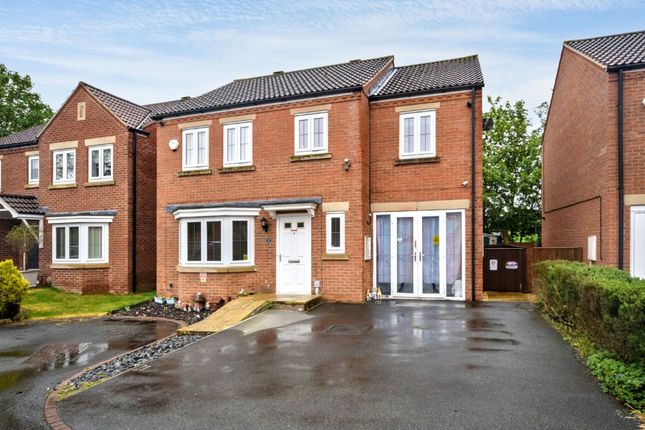 4-bed detached on 59, First Avenue, West Yorkshire, £325,000