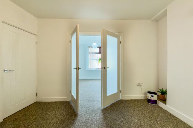 95, Mountain Ash Road, Mountain Ash photo 4