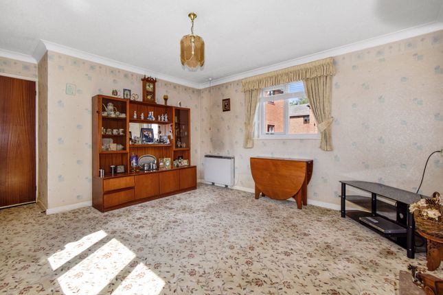 3, Kings Court, Leyland photo 3