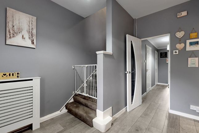 30 Muirdykes Road, Glasgow photo 4