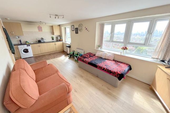 1105, City View, Highclere Avenue photo 2