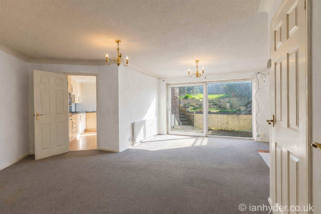 8, St. Aubyns Mead, Rottingdean, Brighton photo 4