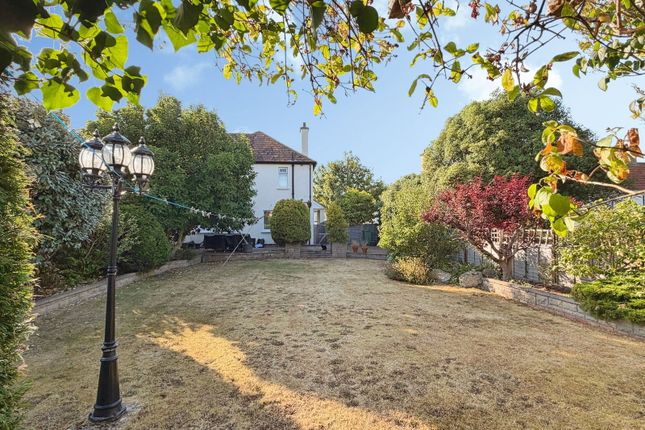 30, Fownes Road, Minehead photo 2