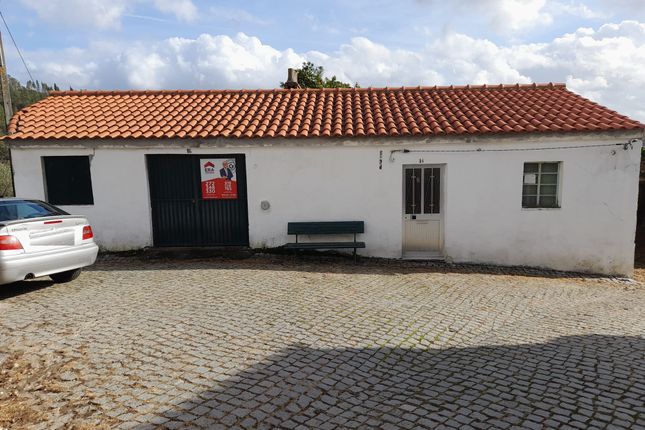 Thumbnail Detached house for sale in Vila Velha De Rodão, Vila Velha De Ródão (Parish), Vila Velha De Ródão, Castelo Branco, Central Portugal