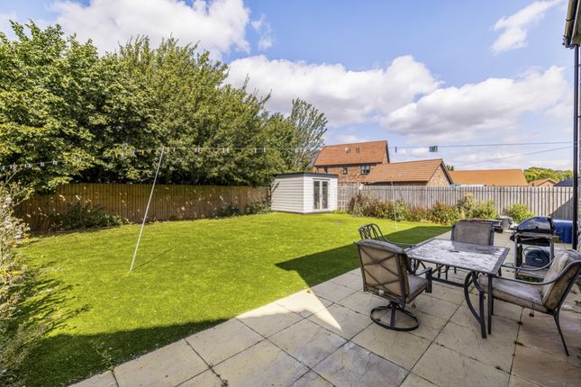 25, Dean Close, Spalding photo 2