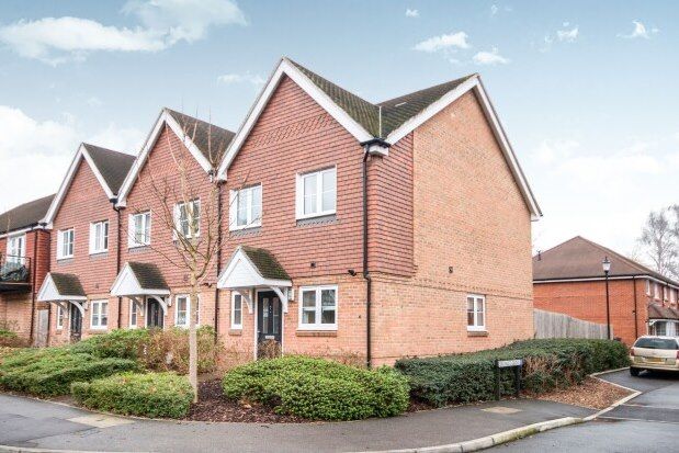 Thumbnail Property to rent in Alderbank Drive, Godalming