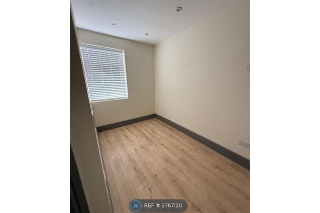 A Harrow Road, Wembley photo 5