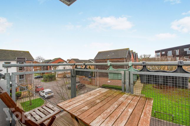 7 Rainbow Villas, Lady Jane Place, Dartford photo 4