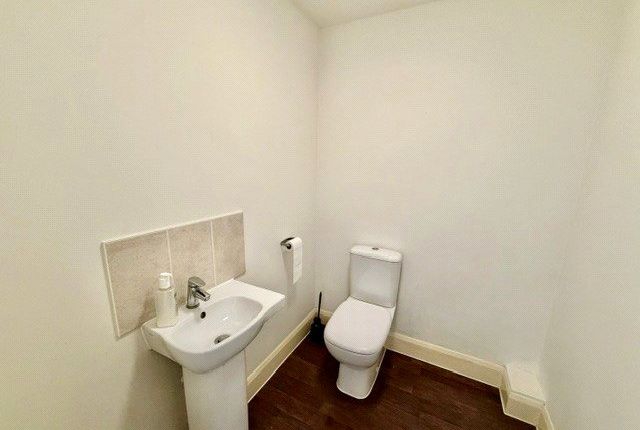 7, Kingsclere Close, Southampton photo 5