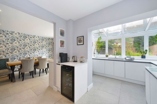Chestnut House Grove Close, Cranleigh photo 4