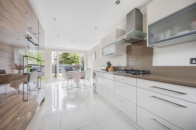All Hallows Road, Caversham photo 3