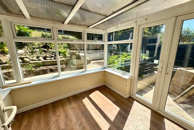7, Sandhill Grove, BARNSLEY photo 4
