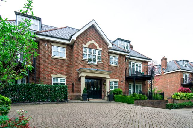 3-bed flat on Flat Flat 7, 18, The Chantries, Stanmore, £1,295,000
