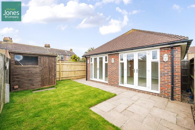 Bungalow to rent in Sompting Road, Lancing, West Sussex