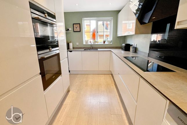 6, Ten Acre Approach, Maldon photo 3