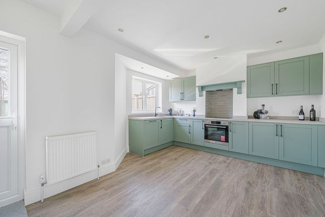 95, Burnham Road, Dartford photo 2