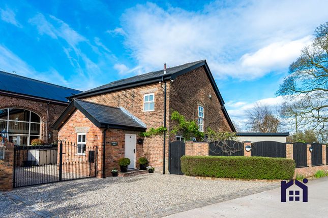 Thumbnail Detached house for sale in Ulnes Walton Lane, Leyland