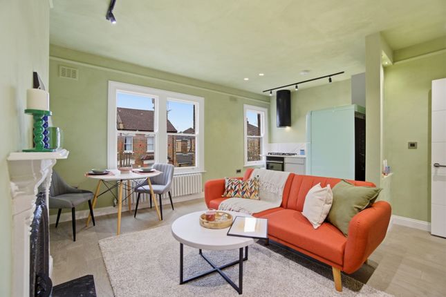 1-bed flat on 64C Glengall Road, London, £425,000