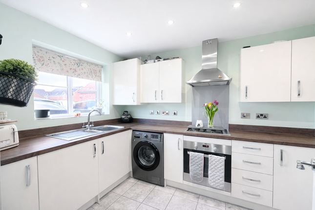 2, Ceiriog Way, Oswestry photo 4