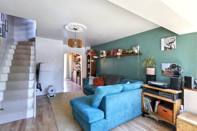 16, Mercury Court, Bampton photo 4