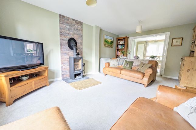 22, Mead Lane, Uckfield photo 4