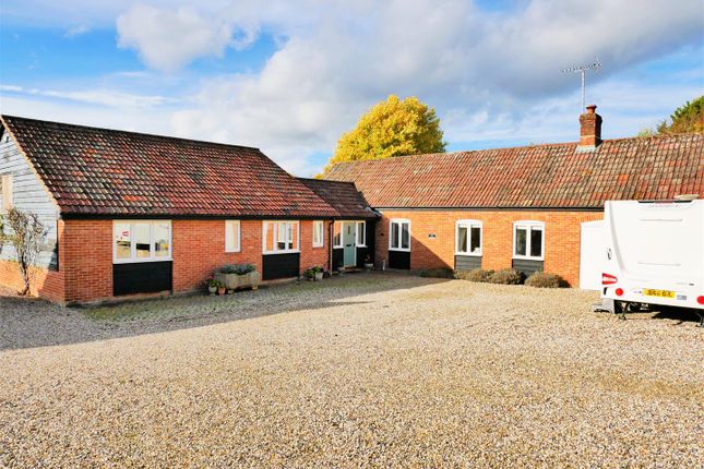Thumbnail Detached house for sale in Oldbury Fields, Cherhill, Calne
