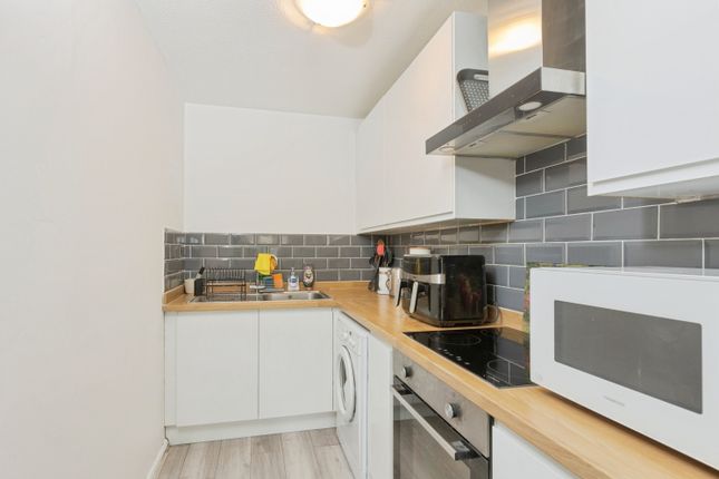 18, Berwick Way, Sevenoaks photo 3
