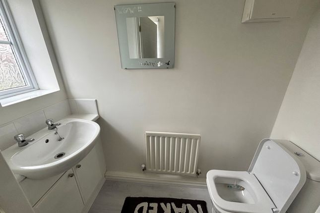 78, Gateshead photo 5