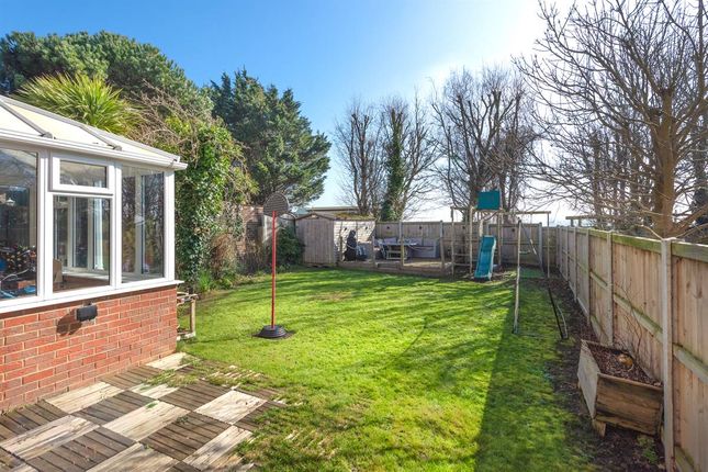 16, Sandalwood Drive, Birchington photo 2