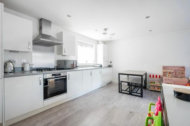 Thumbnail Flat for sale in Caygill Terrace, Halifax