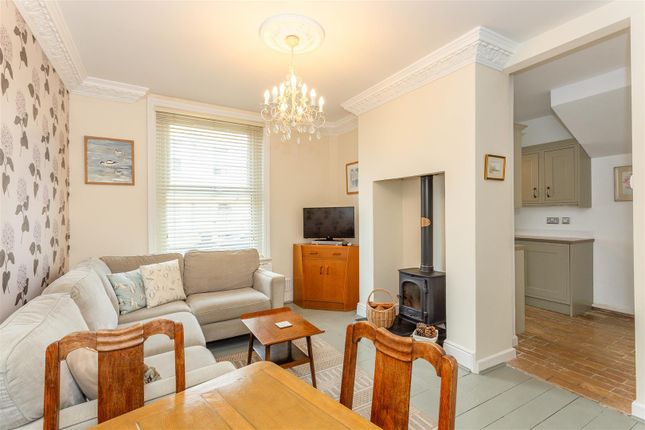 Living Room1.Jpg