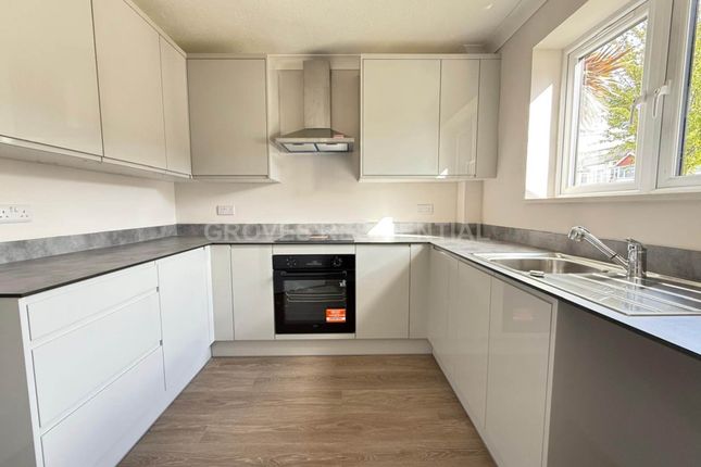 10 Rushmon Villas, Cavendish Road, New Malden photo 4