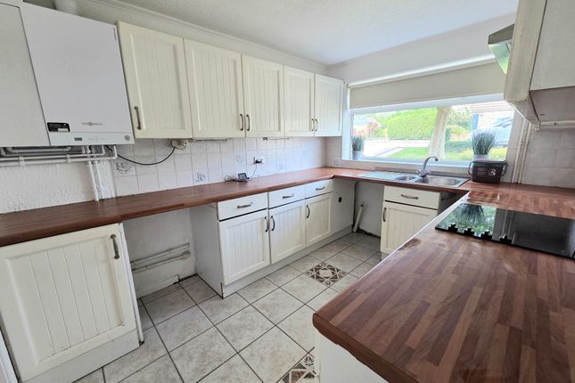 17a Maes Talcen, Bridgend photo 3